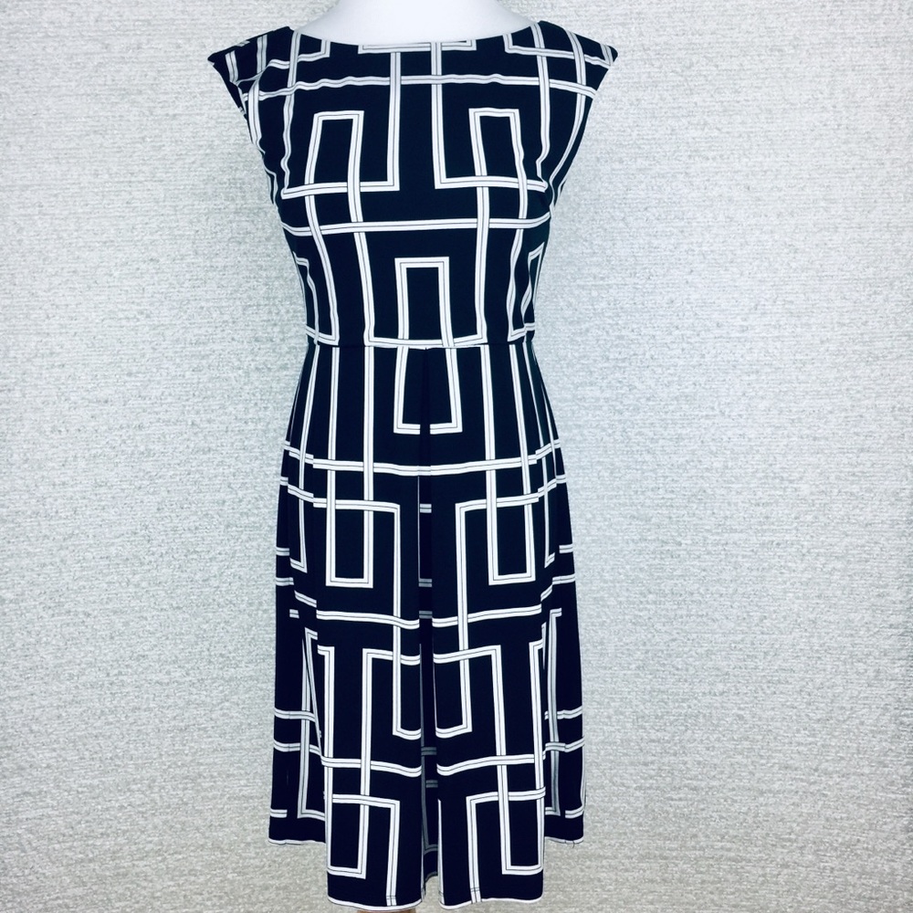 NY&Co Black/White geometric dress XS